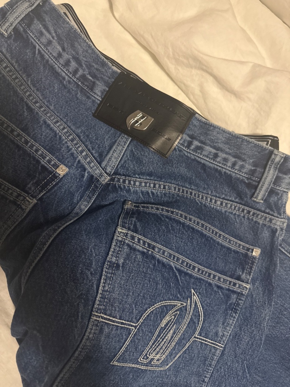 Jeans - Picture 3 of 4